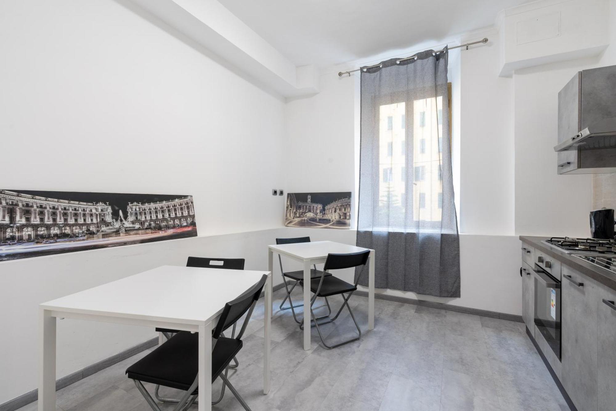 Amazing Apartment Near To Colosseo And Subway Rome Exterior photo